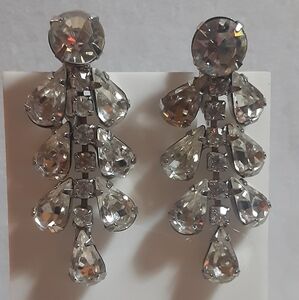 c1950 Teardrop Crystal Dangle Earrings